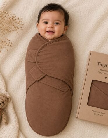 TinyCudds Cozy Wrap – Mocha | Organic Cotton Baby Swaddle
